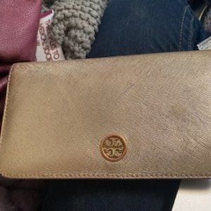 Tory burch wallet